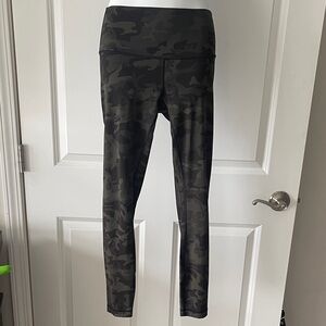 Lululemon Athletica Cropped Camouflage Leggings